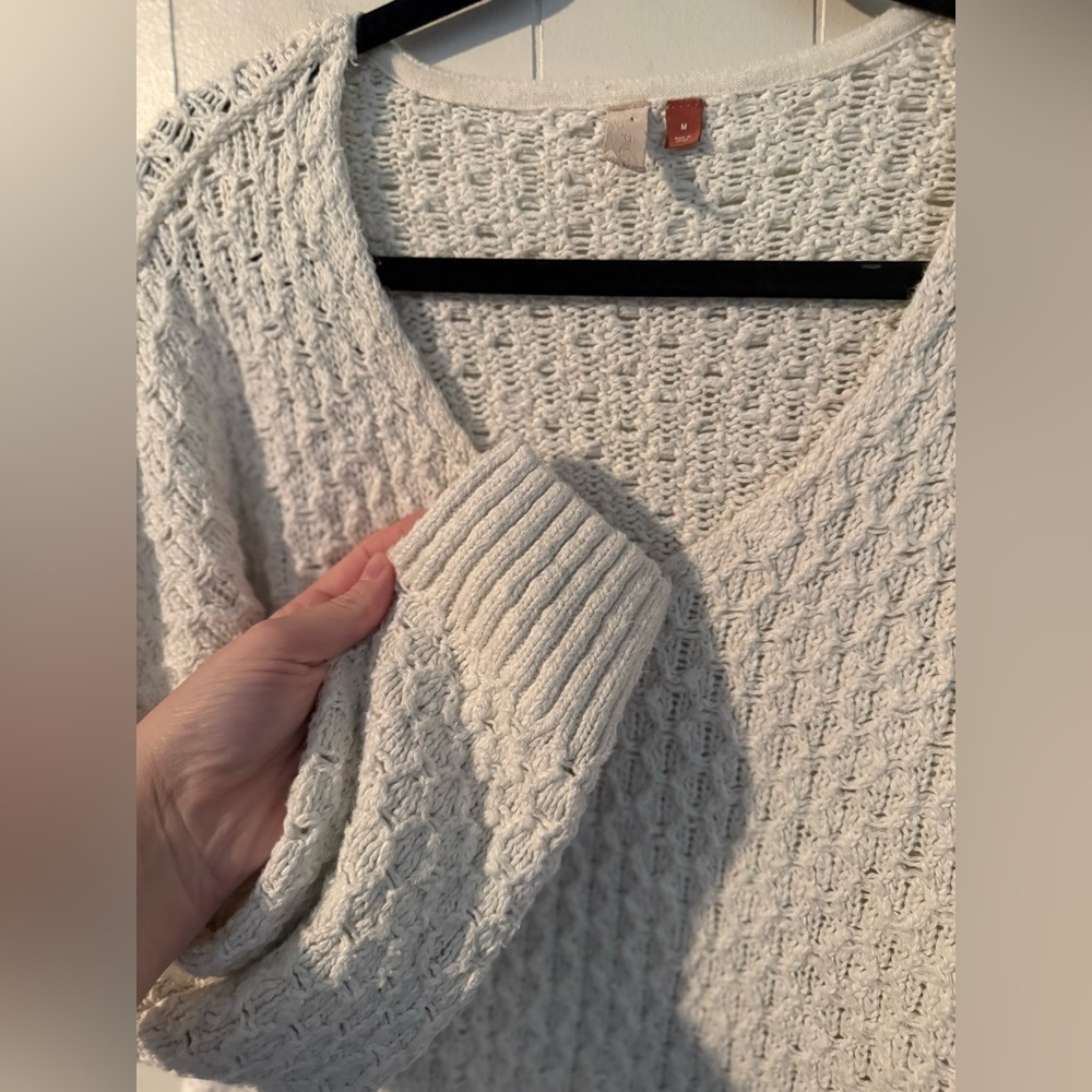 Anthropologie Pilcro Christian White Knit V-Neck Sweater Size M - Picture 8 of 13